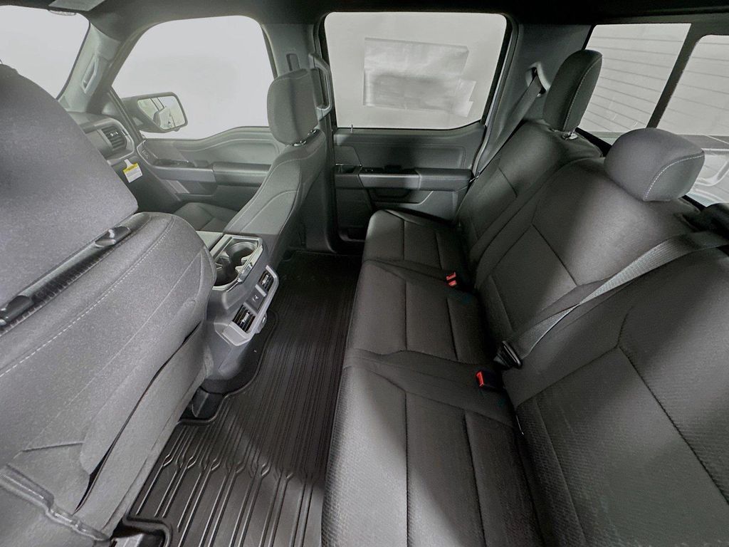 صورة مصغرة 11 لـ 2026 FORD F-150 XLT
