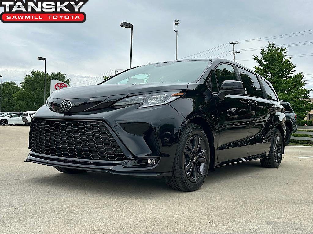 New 2026 Toyota Sienna XSE 7 Passenger