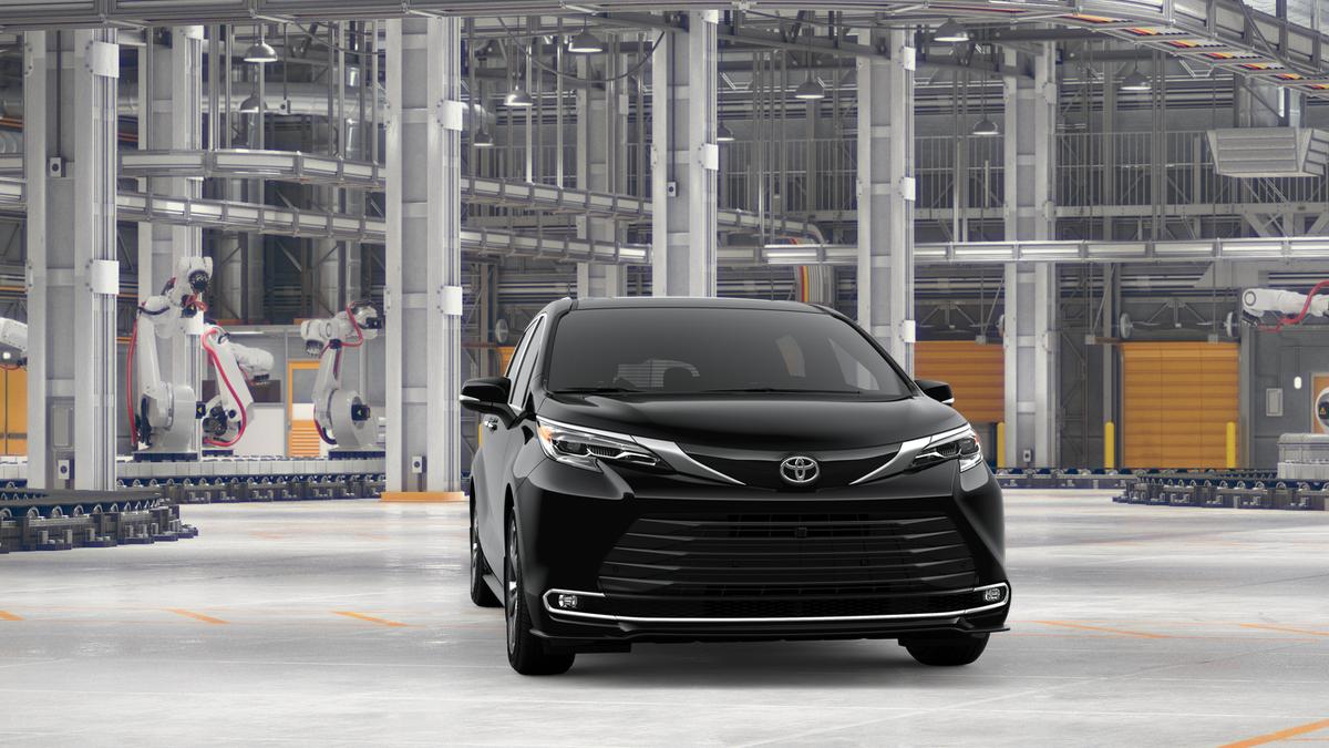 صورة 16 لـ 2026 Toyota SIENNA PLATINUM