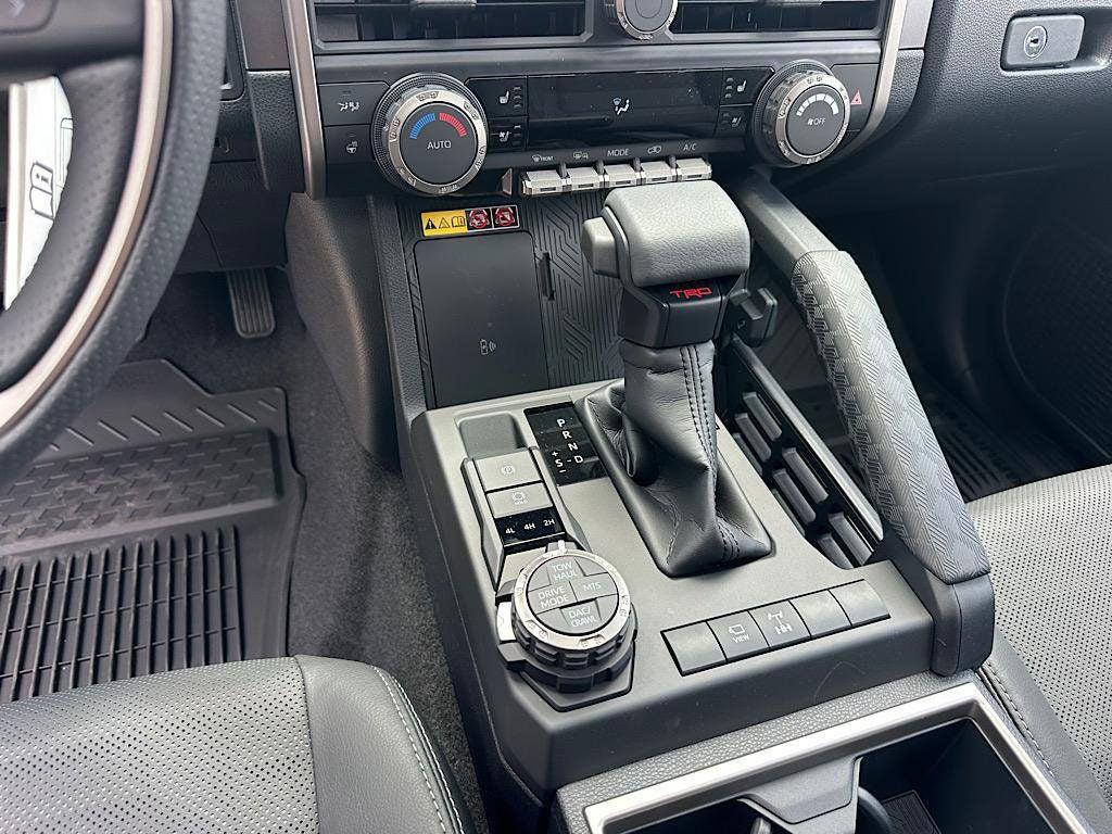 2026 Toyota 4RUNNER TRD OFF ROAD PREMIUM — миниатюра 16