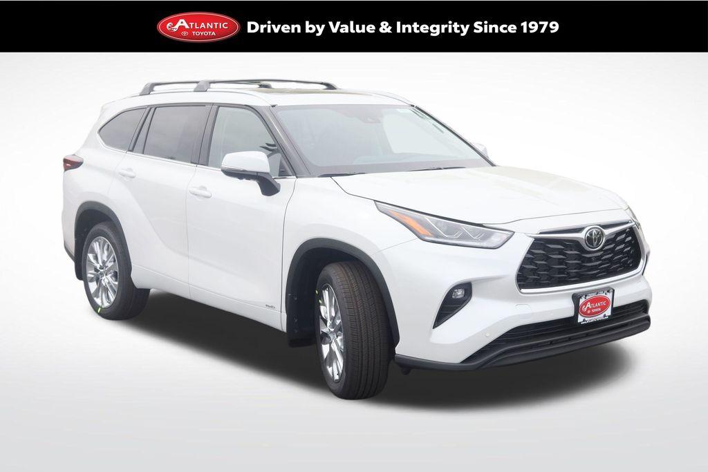 New 2026 Toyota Highlander Hybrid Limited