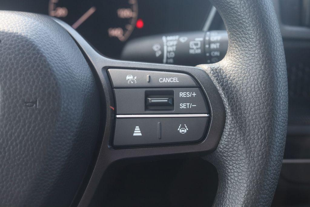 صورة 6 لـ 2025 Honda CR-V LX