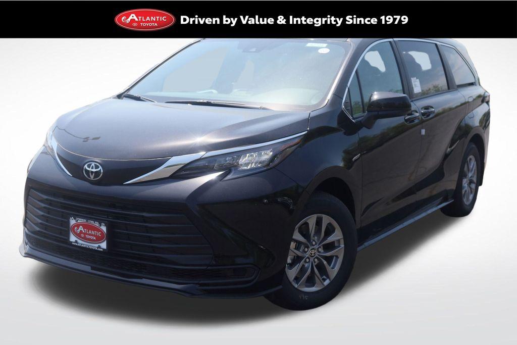 New 2026 Toyota Sienna LE