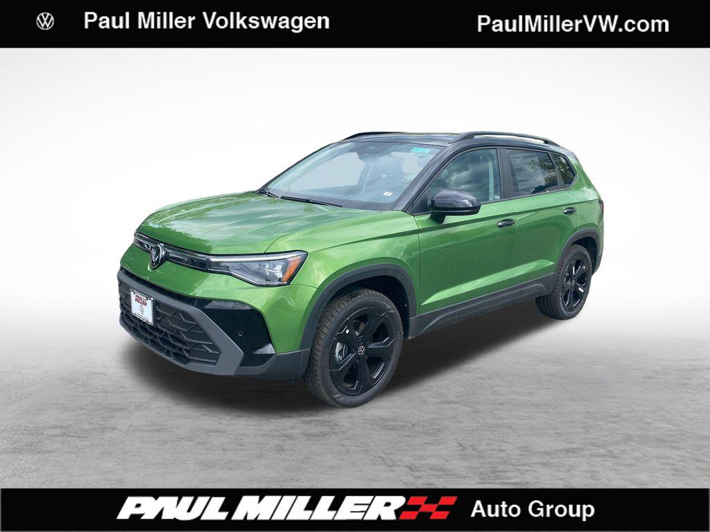 New 2026 Volkswagen Taos SE Black