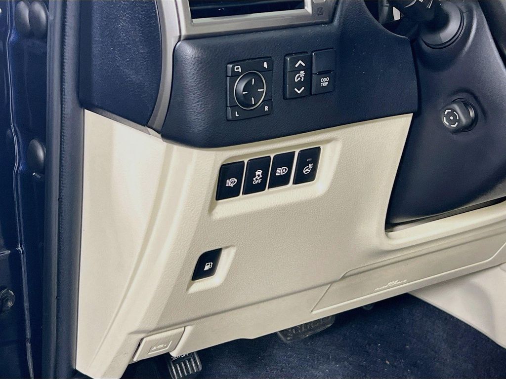 2022 Lexus GX 460 PREMIUM — фото 10