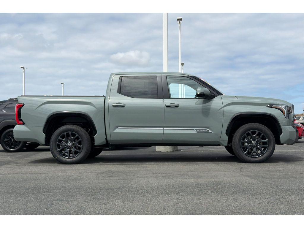 TOYOTA TUNDRA - 3
