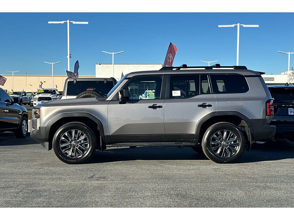 TOYOTA LAND CRUISER - 7