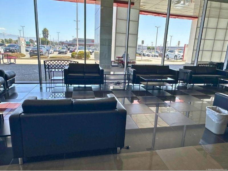 2025 Toyota COROLLA HYBRID SE — фото 38