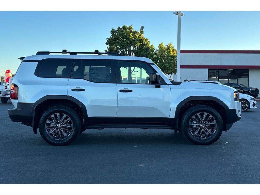 TOYOTA LAND CRUISER - 3