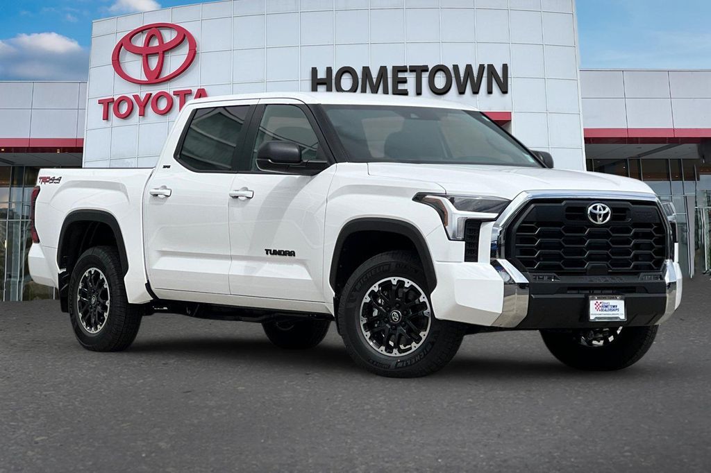 TOYOTA TUNDRA - 2