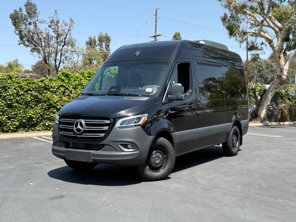 New 2025 Mercedes-Benz Sprinter 2500 144 WB Standard Roof Passenger