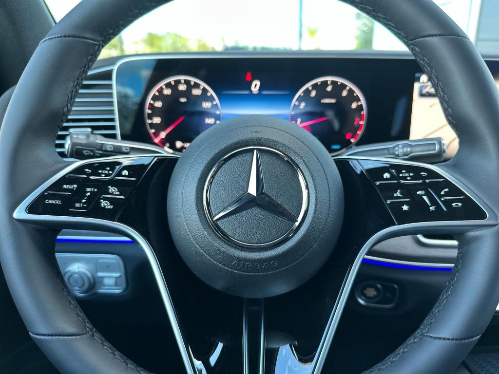 2026 Mercedes-BENZ GLE — миниатюра 26