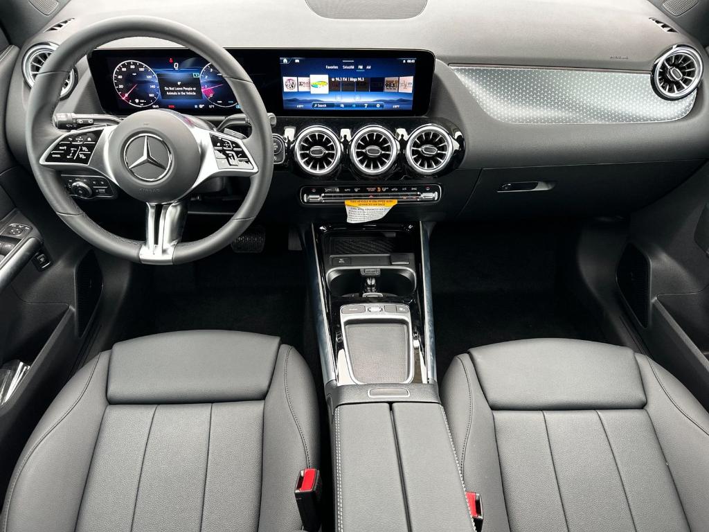 2025 Mercedes-BENZ GLA thumbnail 14