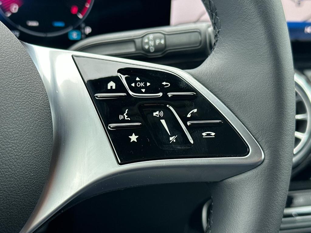 2025 Mercedes-BENZ GLA — миниатюра 27