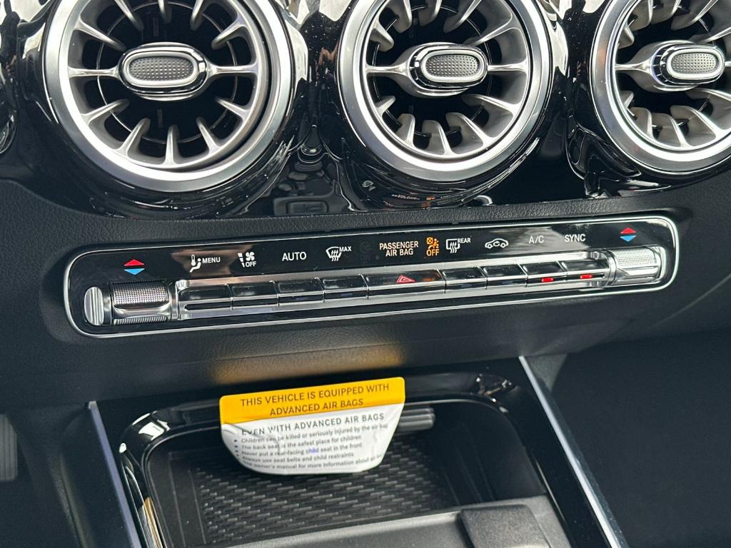 2025 Mercedes-BENZ GLA — миниатюра 22