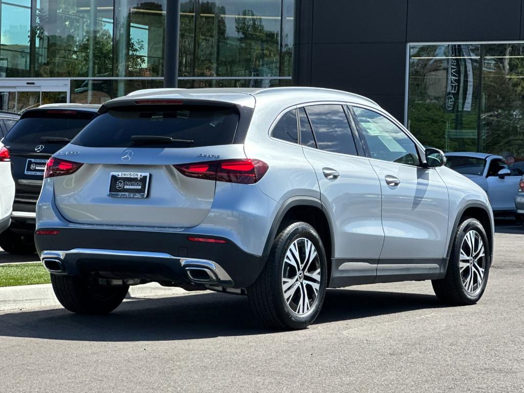 MERCEDES-BENZ GLA - 3