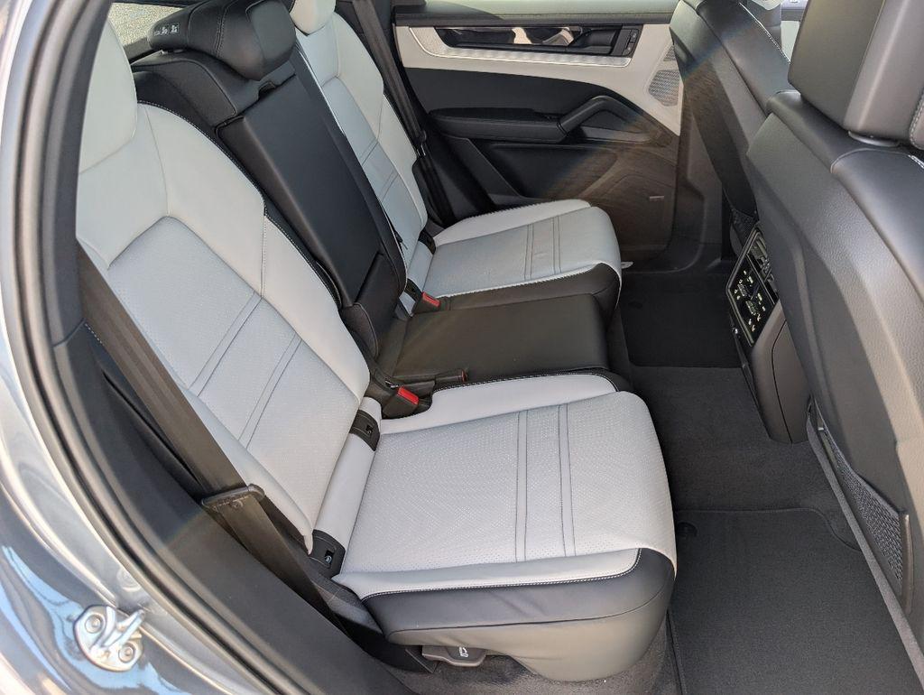 PORSCHE CAYENNE - 7