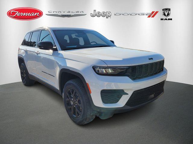 New 2025 Jeep Grand Cherokee Laredo