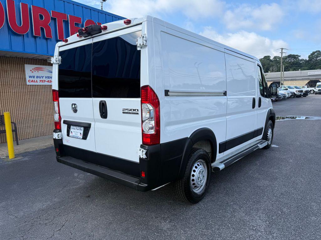 2025 RAM PROMASTER 2500 TRADESMAN — фото 7