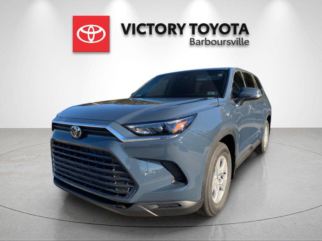 New 2026 Toyota Highlander LE