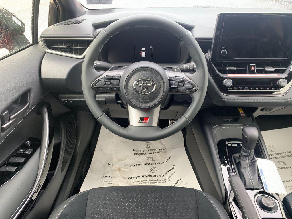 2026 Toyota GR COROLLA — миниатюра 16