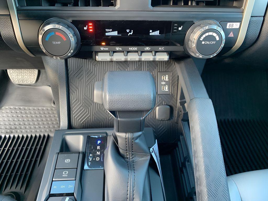 2025 Toyota TACOMA SR5 — миниатюра 21