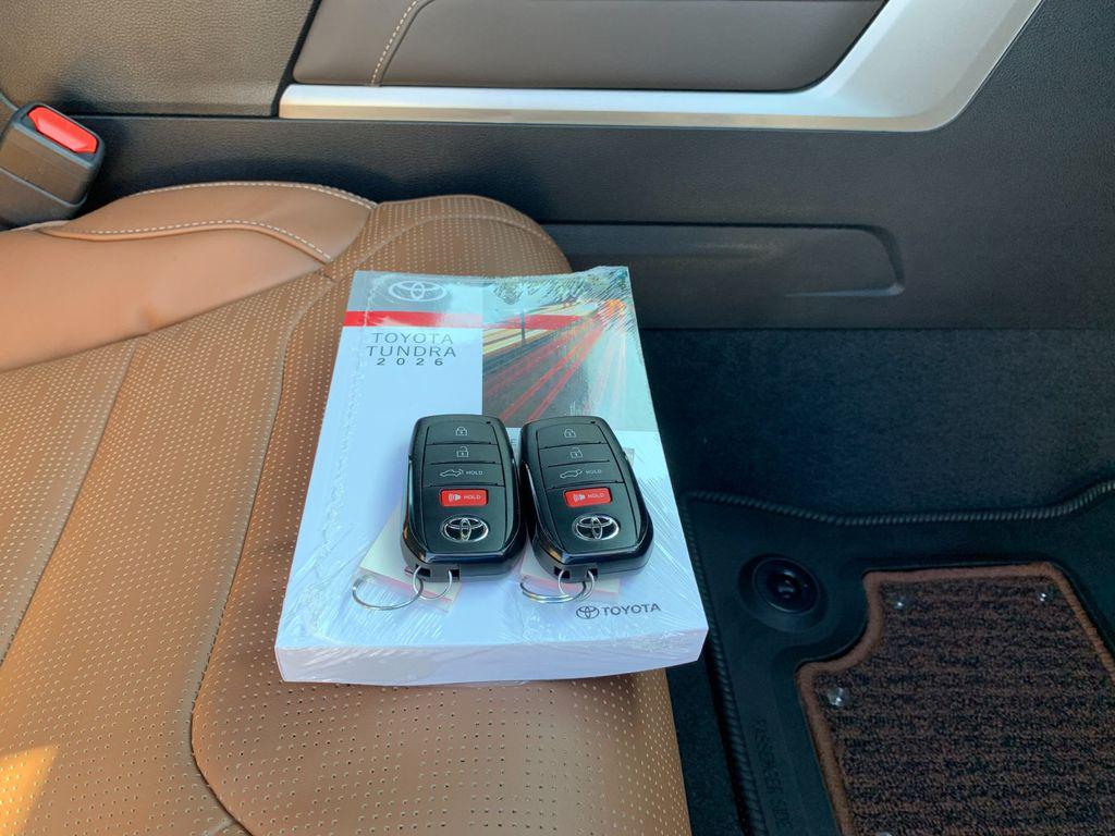 TOYOTA TUNDRA - 9