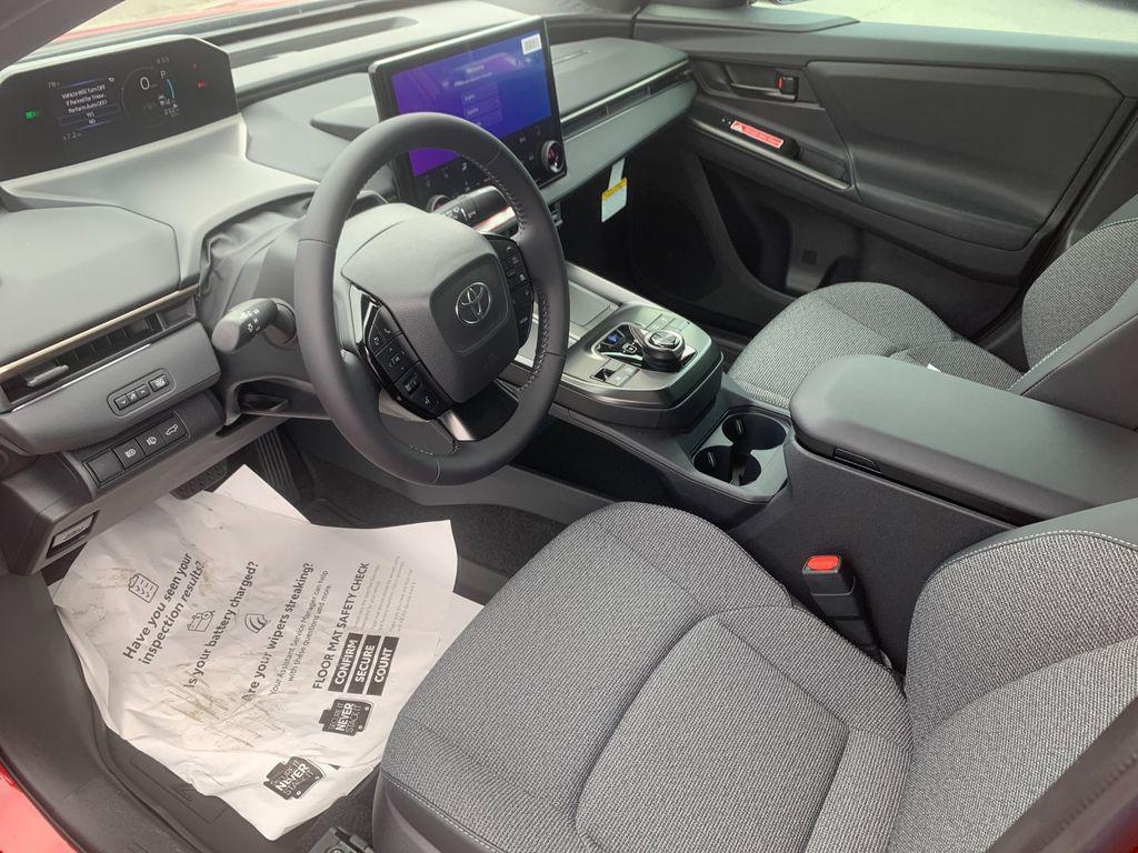 صورة 10 لـ 2026 Toyota BZ XLE PLUS