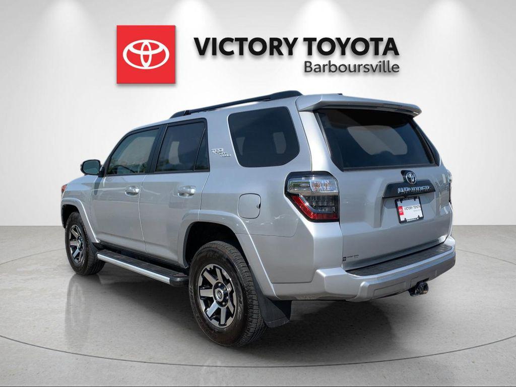 TOYOTA 4RUNNER - 3