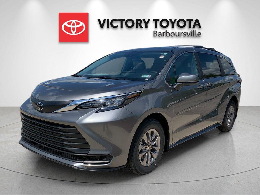 New 2026 Toyota Sienna LE