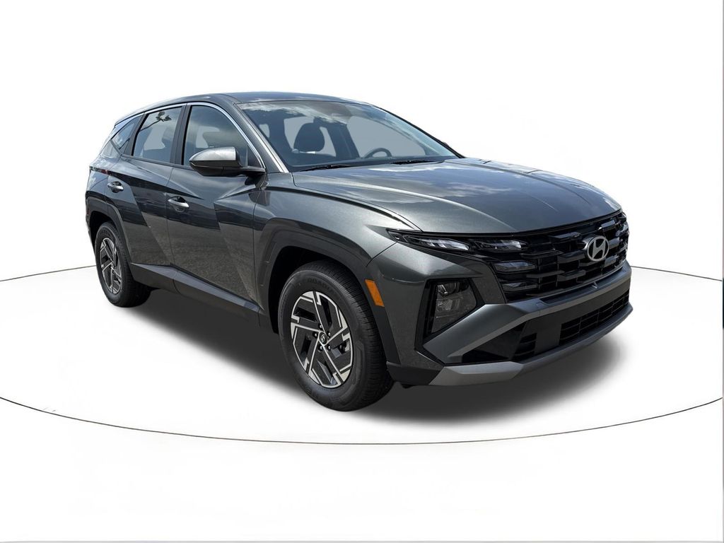 New 2026 Hyundai TUCSON Hybrid SE