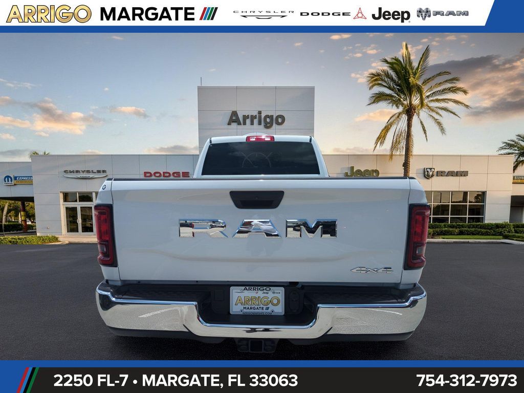 2026 RAM 3500 TRADESMAN CREW CAB 4X4 8' BOX — миниатюра 6