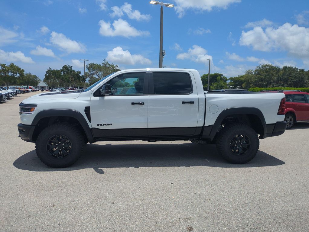 صورة 8 لـ 2026 RAM 1500 RHO CREW CAB 4X4 5'7' BOX