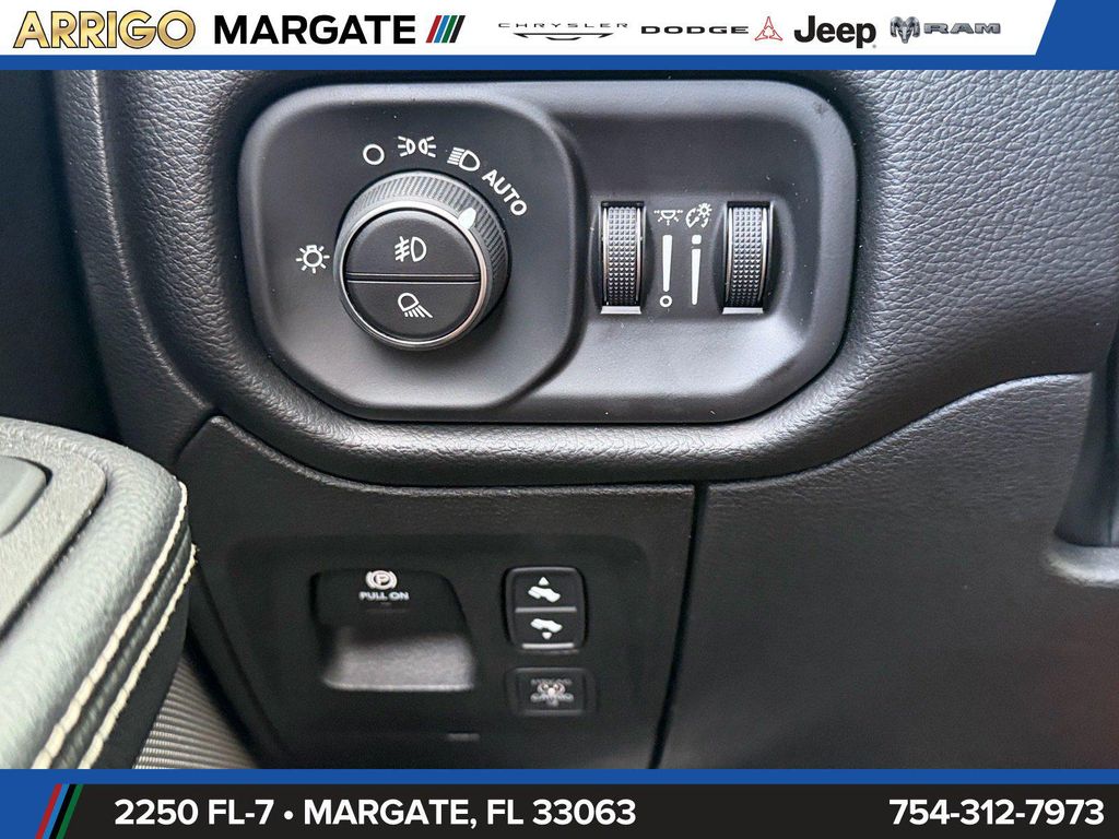 2026 RAM 1500 LARAMIE 缩略图 28