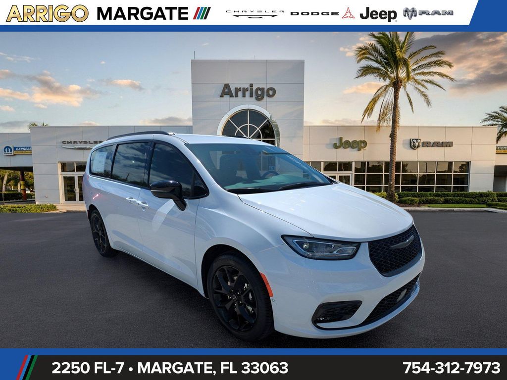 New 2026 Chrysler Pacifica L