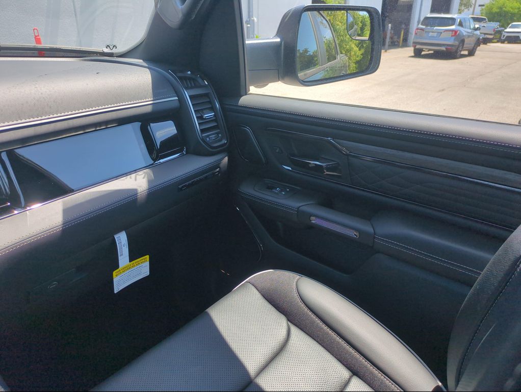 صورة مصغرة 17 لـ 2026 RAM 1500 LIMITED