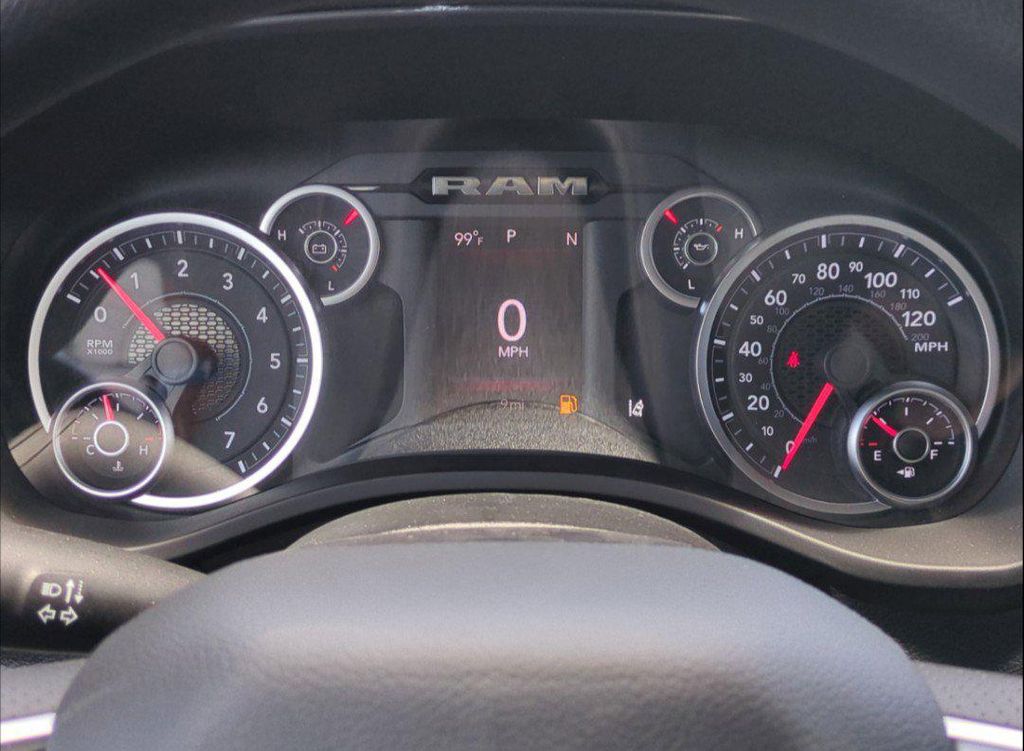 2026 RAM 1500 EXPRESS — миниатюра 27