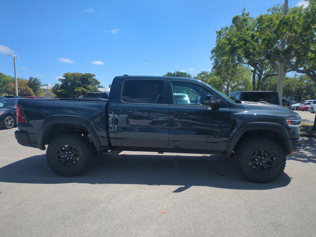 2026 RAM 1500 RHO CREW CAB 4X4 5'7' BOX 照片 4