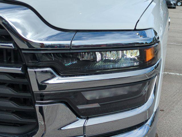 2026 RAM 2500 BIG HORN photo 10