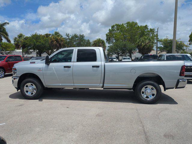 2026 RAM 3500 TRADESMAN CREW CAB 4X4 8' BOX photo 8