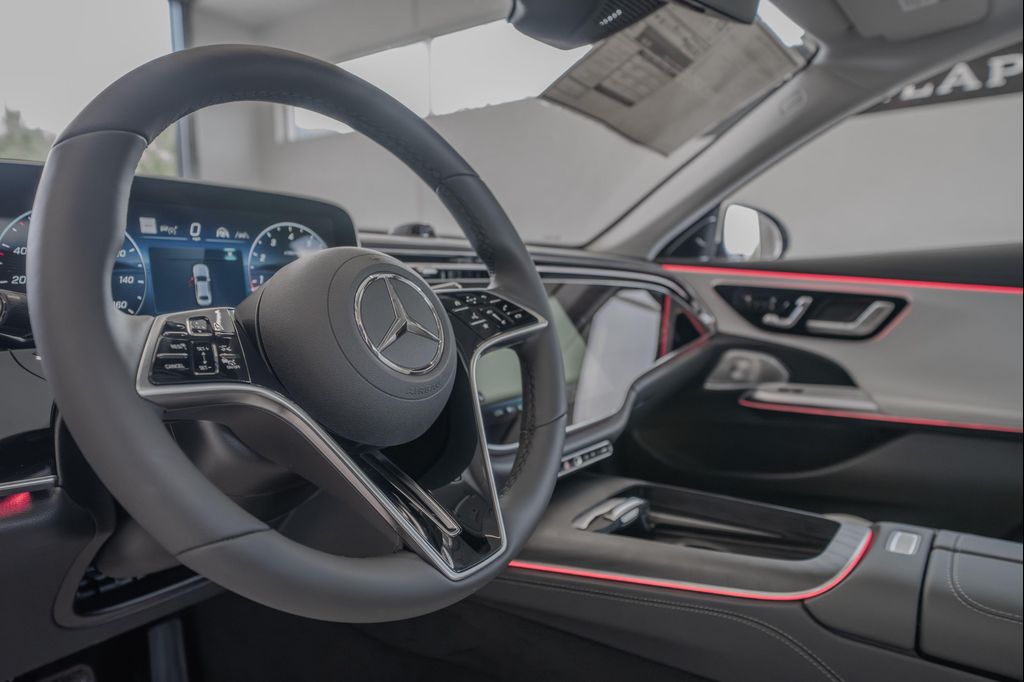 MERCEDES-BENZ E-CLASS - 7