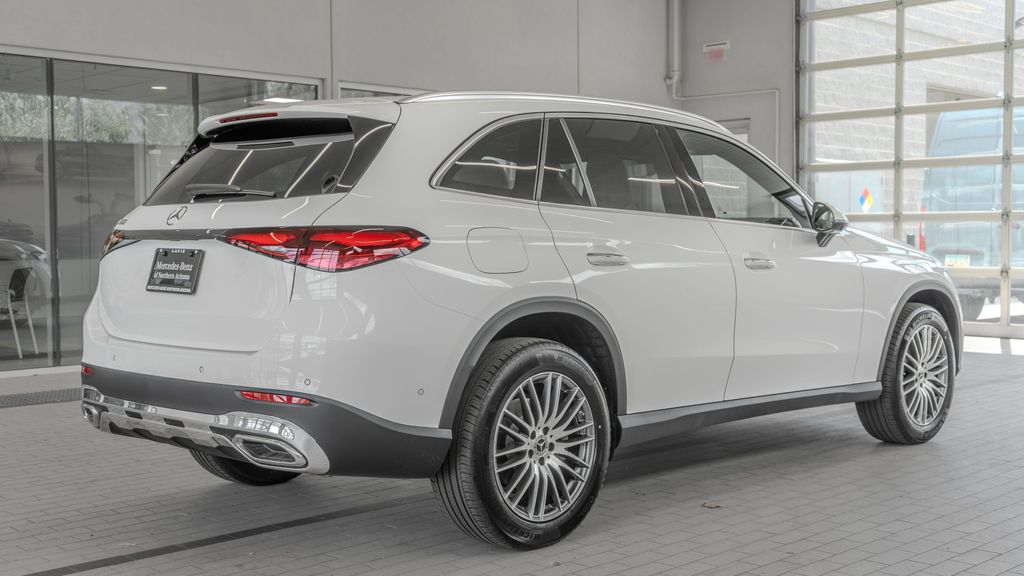 2026 Mercedes-BENZ GLC — миниатюра 28