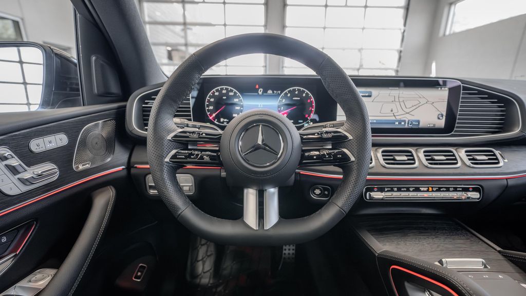 MERCEDES-BENZ GLS - 9