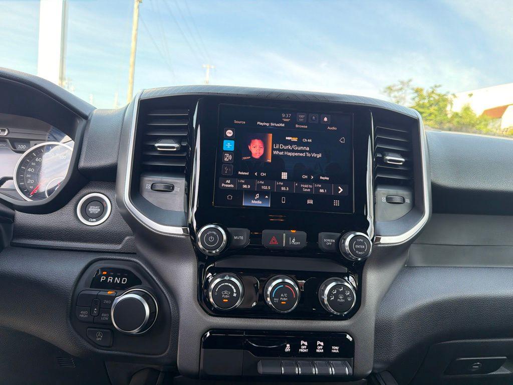 صورة مصغرة 30 لـ 2026 RAM 1500 EXPRESS