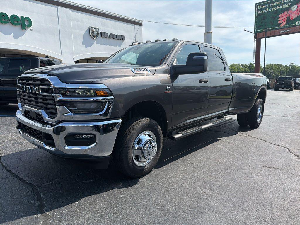 New 2026 RAM 3500 Tradesman Crew Cab 4x4 8' Box