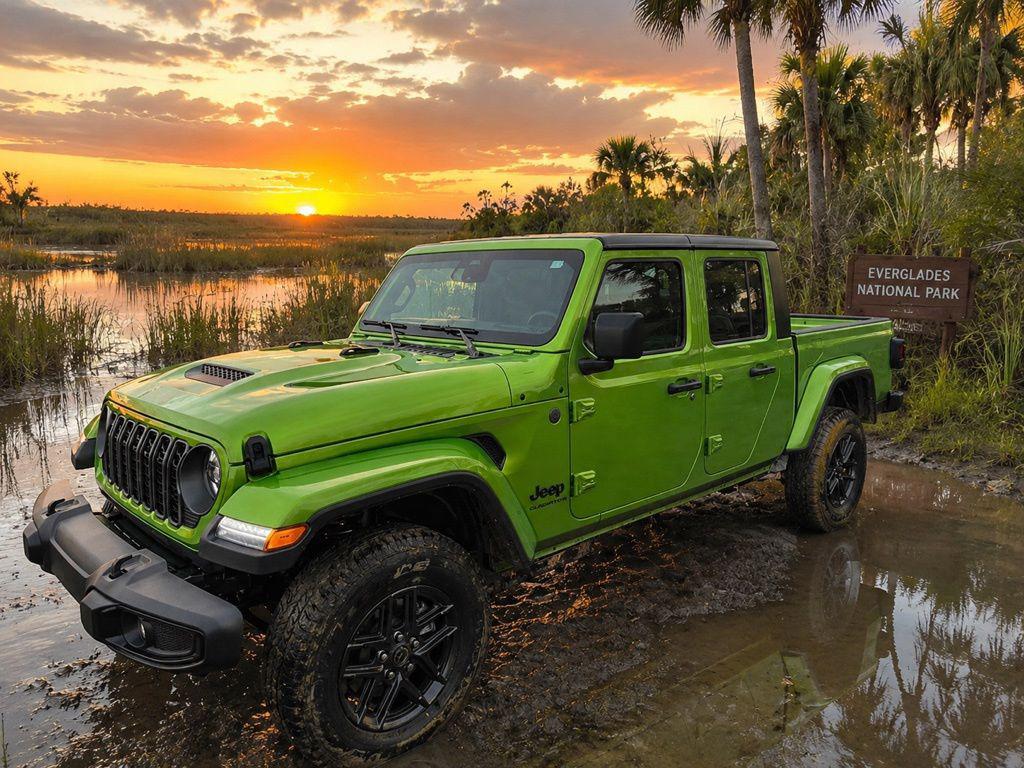 New 2026 Jeep Gladiator Sport S