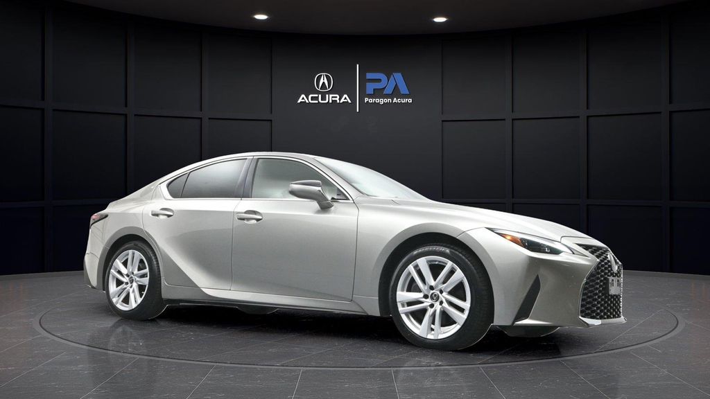 صورة مصغرة 27 لـ 2021 Lexus IS 300 BASE