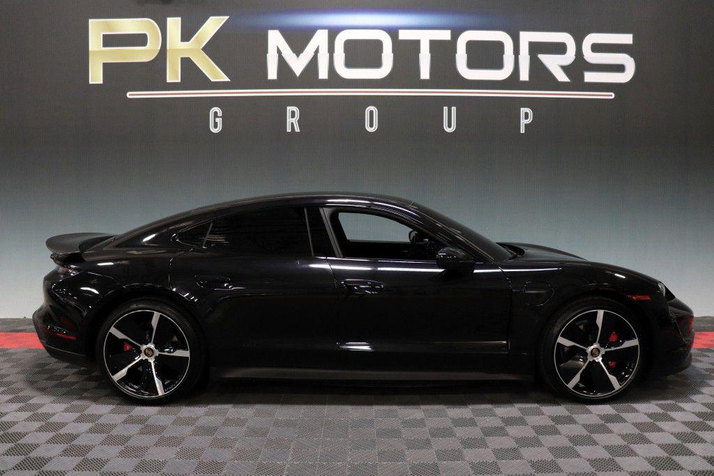 صورة 10 لـ 2021 Porsche TAYCAN TAYCAN 4S