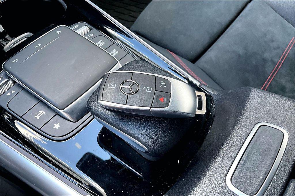 MERCEDES-BENZ GLA-CLASS - 10