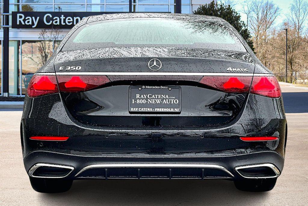 MERCEDES-BENZ E-CLASS - 4